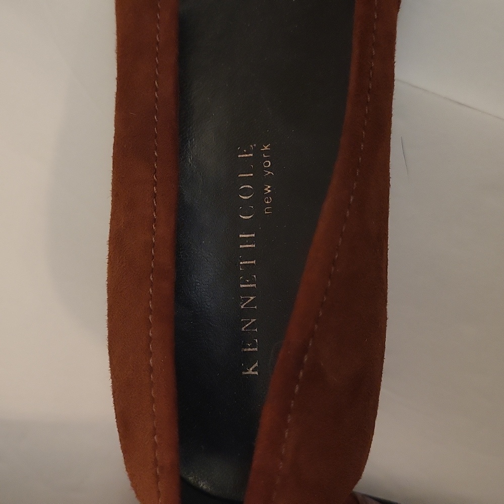 NWOB Brown Suede Kenneth Cole Heels, Size 8 - Picture 9 of 10